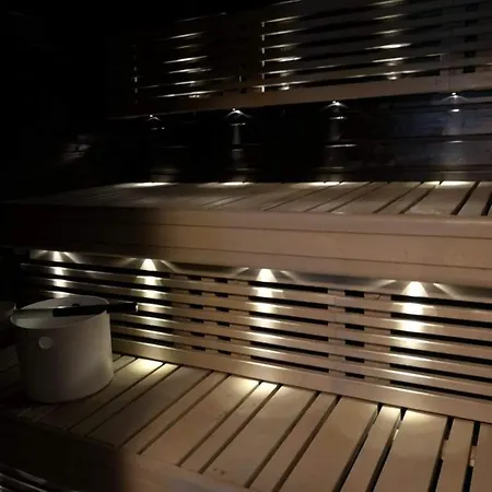 아파트 Sara - Modern Row Aprt With Sauna - 24h Check-in Narpio